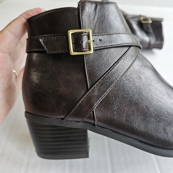 London Fog Halifax ankle bootie brown size 7 faux leather water resistant NWT - Picture 6 of 14